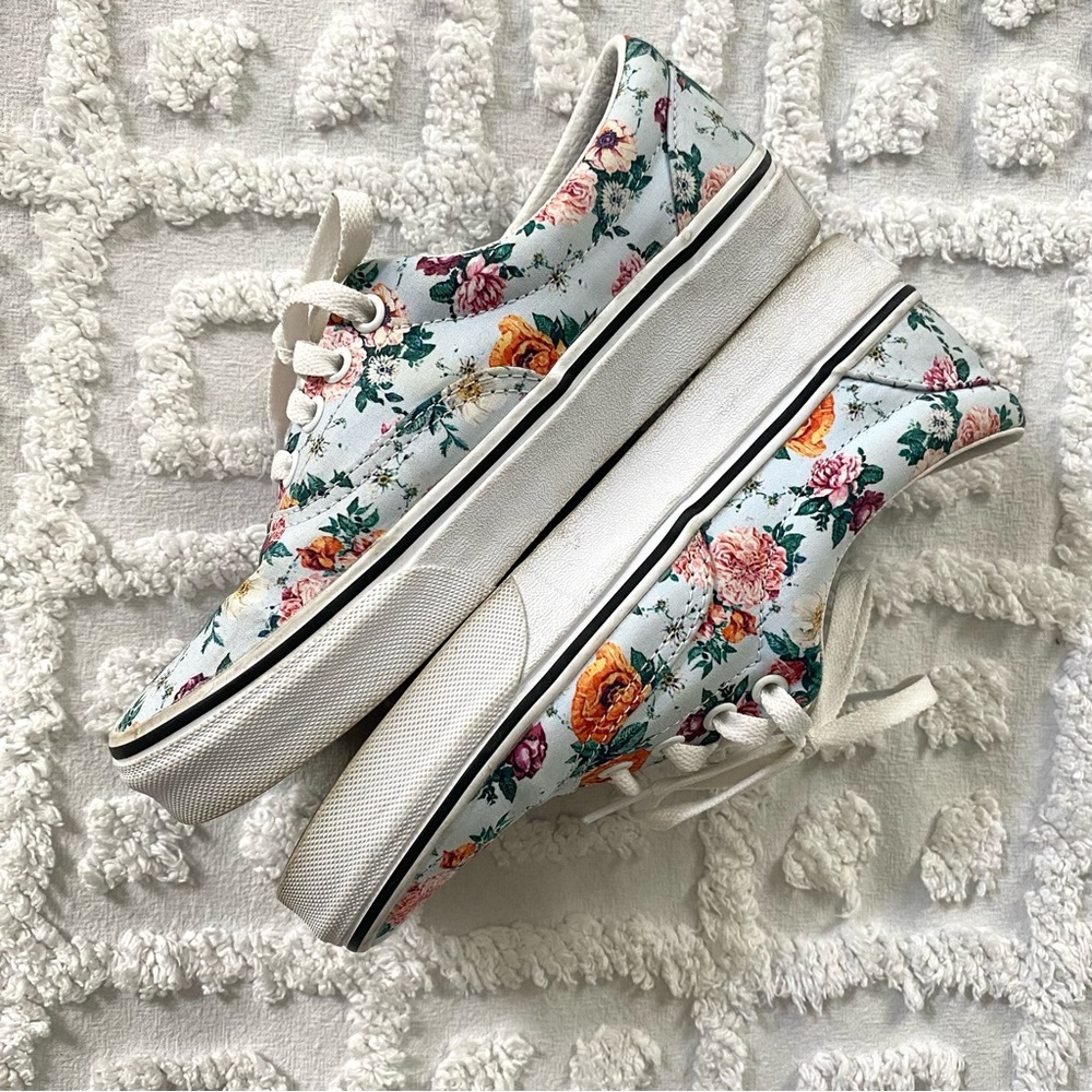 VANS Era Garden Floral Lace Up Sneakers - Picture 5 of 11